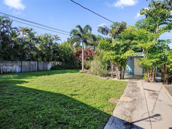 1413 NE 17th Way, Fort Lauderdale FL 33304