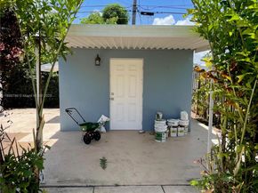 1413 NE 17th Way, Fort Lauderdale FL 33304