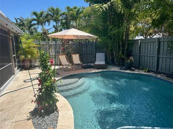 1413 NE 17th Way