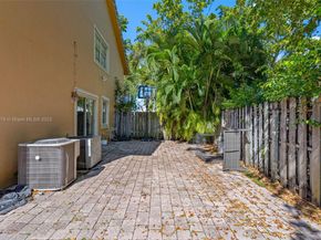 9410 SW 212th Ter, Cutler Bay FL 33189