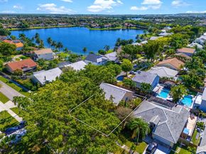 9410 SW 212th Ter, Cutler Bay FL 33189