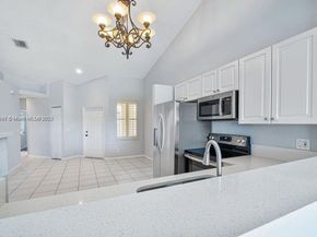 2437 S Coral Trace Cir, Delray Beach FL 33445