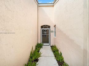 2437 S Coral Trace Cir, Delray Beach FL 33445