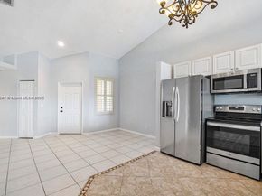 2437 S Coral Trace Cir, Delray Beach FL 33445