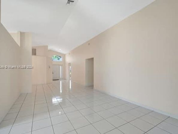 5127 Robino Cir, West Palm Beach FL 33417