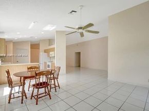 5127 Robino Cir, West Palm Beach FL 33417