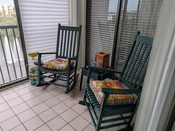 2334 S Cypress Bend Dr 602, Pompano Beach FL 33069