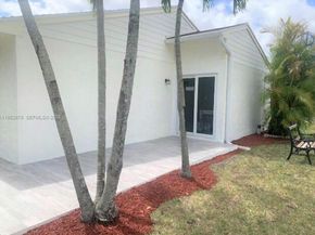 23260 New Coach Way, Boca Raton FL 33433