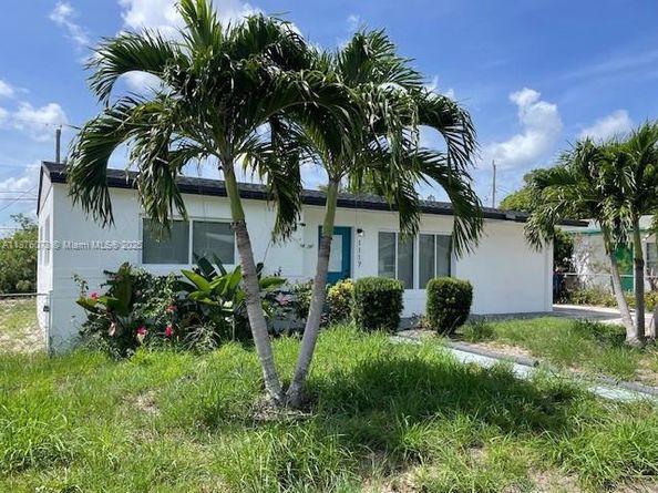 1117 W 26th Ct, Riviera Beach FL 33404