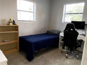 Undisclosed Address #A11941598, Hollywood FL 33024