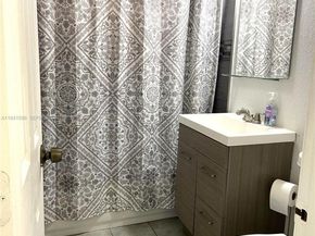 Undisclosed Address #A11941598, Hollywood FL 33024