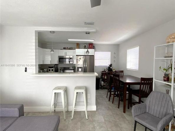 Undisclosed Address #A11941598, Hollywood FL 33024