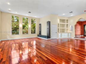 3310 Garden Ave, Miami Beach FL 33140