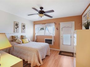 820 SW 11th Ave 18B, Hallandale Beach FL 33009
