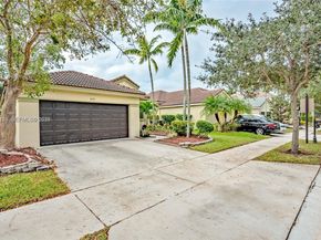 625 Bald Cypress Rd, Weston FL 33327