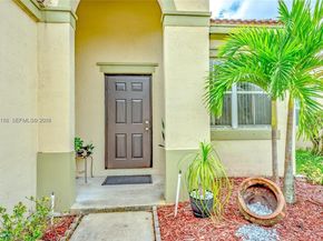 625 Bald Cypress Rd, Weston FL 33327