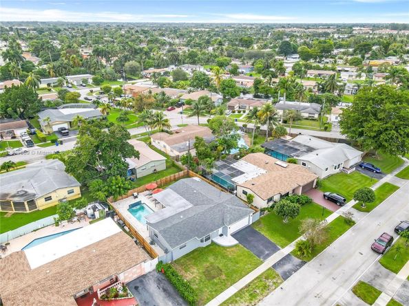 3961 NW 34th Ave, Lauderdale Lakes FL 33309