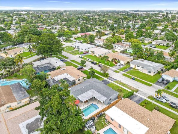 3961 NW 34th Ave, Lauderdale Lakes FL 33309