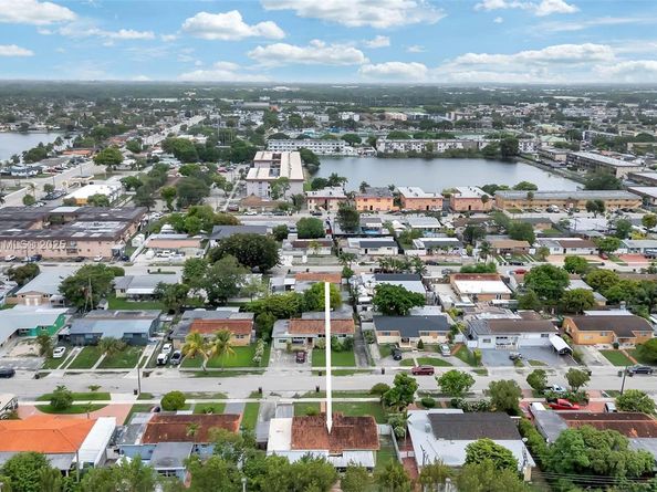 1150 W 69th Pl, Hialeah FL 33014