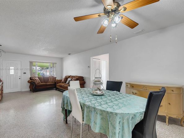 1150 W 69th Pl, Hialeah FL 33014