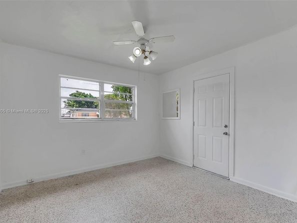 1150 W 69th Pl, Hialeah FL 33014