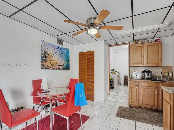 1150 W 69th Pl, Hialeah FL 33014
