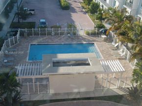 2100 Van Buren St 412, Hollywood FL 33020