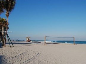2100 Van Buren St 412, Hollywood FL 33020