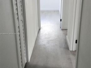 2915 NW 183rd St, Miami Gardens FL 33056