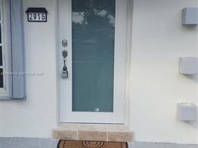 2915 NW 183rd St, Miami Gardens FL 33056