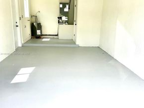 6285 NW 23rd St, Margate FL 33063