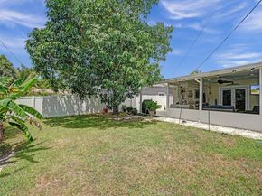 7140 Mcclellan St, Hollywood FL 33024