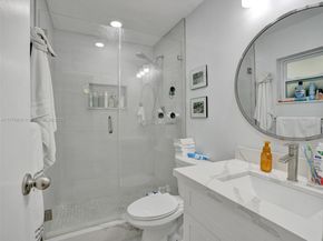 7140 Mcclellan St, Hollywood FL 33024
