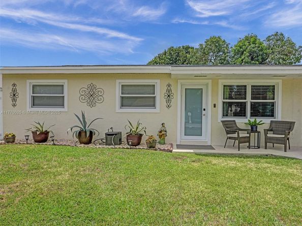 7140 Mcclellan St, Hollywood FL 33024
