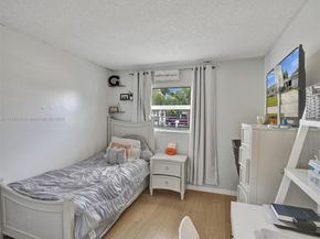 7140 Mcclellan St, Hollywood FL 33024