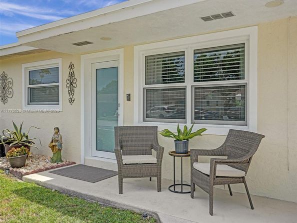 7140 Mcclellan St, Hollywood FL 33024