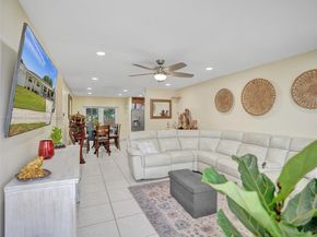 7140 Mcclellan St, Hollywood FL 33024