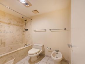 520 Brickell Key Dr A1001, Miami FL 33131