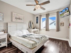 19387 NW 13th St, Pembroke Pines FL 33029