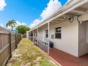 320 NE 13th Ave, Boynton Beach FL 33435