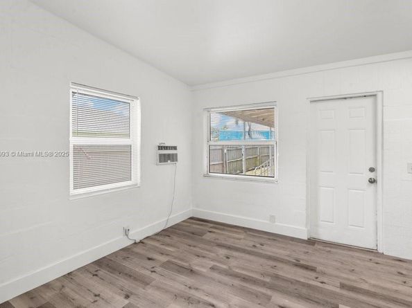 320 NE 13th Ave, Boynton Beach FL 33435
