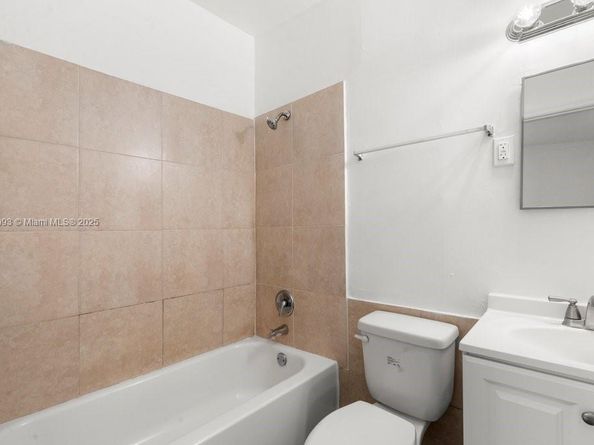 320 NE 13th Ave, Boynton Beach FL 33435