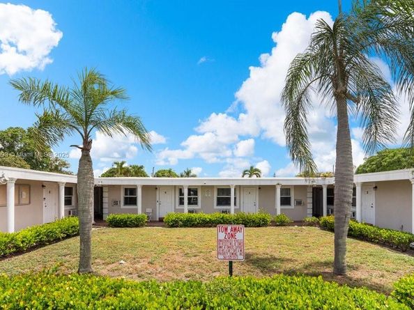 320 NE 13th Ave, Boynton Beach FL 33435