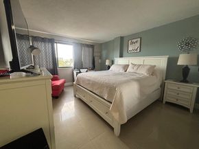 301 Golden Isles Dr 409, Hallandale Beach FL 33009