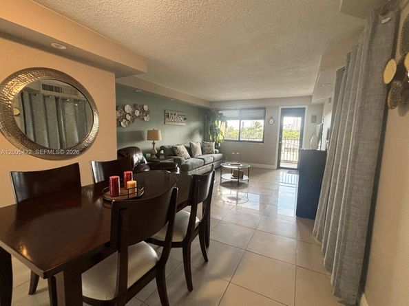 301 Golden Isles Dr 409, Hallandale Beach FL 33009