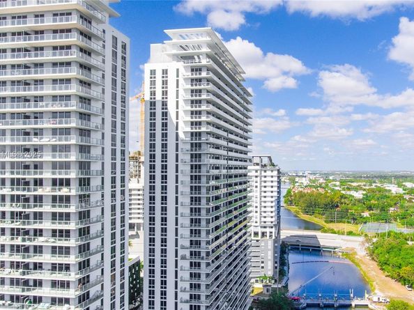 16385 Biscayne Blvd 707, North Miami Beach FL 33160
