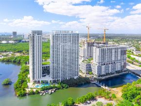 16385 Biscayne Blvd 707, North Miami Beach FL 33160