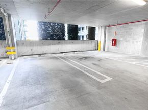 16385 Biscayne Blvd 707, North Miami Beach FL 33160