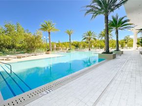 16385 Biscayne Blvd 707, North Miami Beach FL 33160
