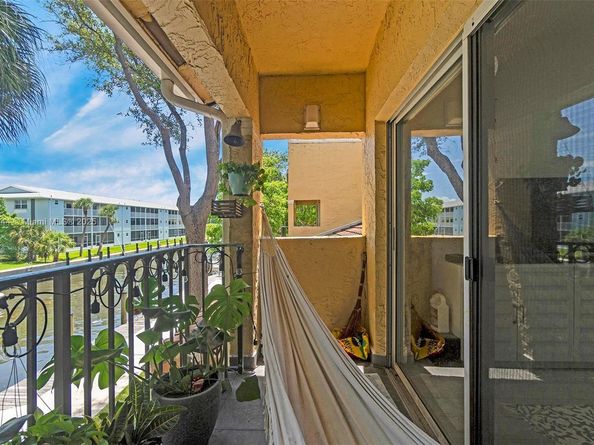 1105 Lake Shore Dr 202, Lake Park FL 33403